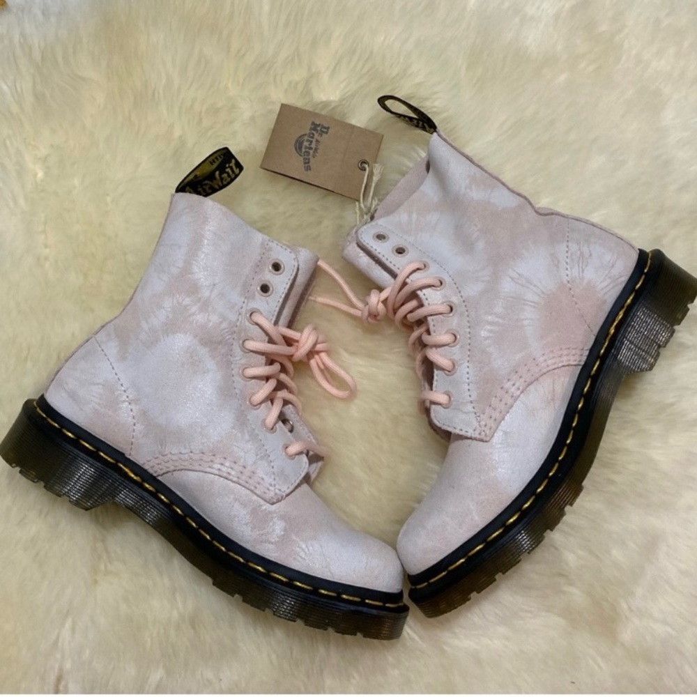 SOFT SUEDE — Dr. Martens Pink 🩷 Combat Boots - Picture 4 of 16